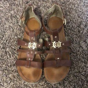 Guess strappy leather flats